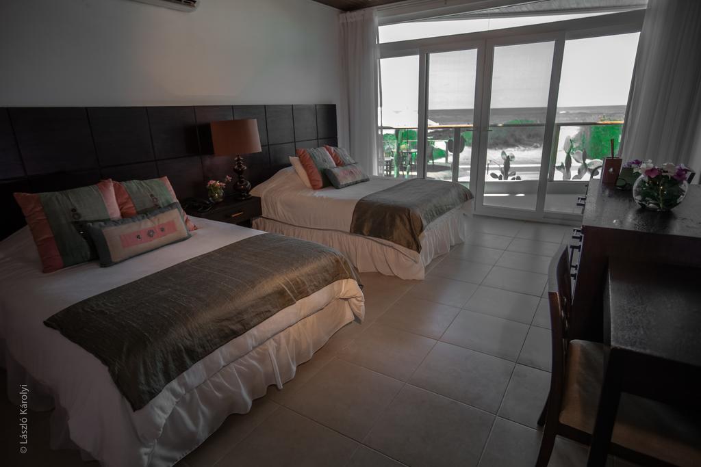 Iguana Crossing Boutique Hotel ปวยร์โต วิลยามิล ภายนอก รูปภาพ