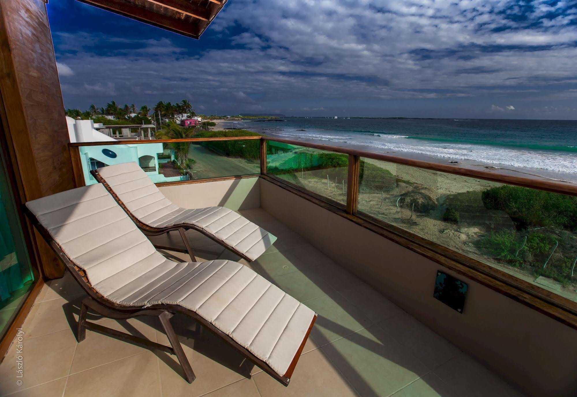 Iguana Crossing Boutique Hotel ปวยร์โต วิลยามิล ภายนอก รูปภาพ